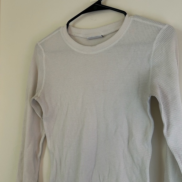 TNA‎ long sleeve - Picture 2 of 4